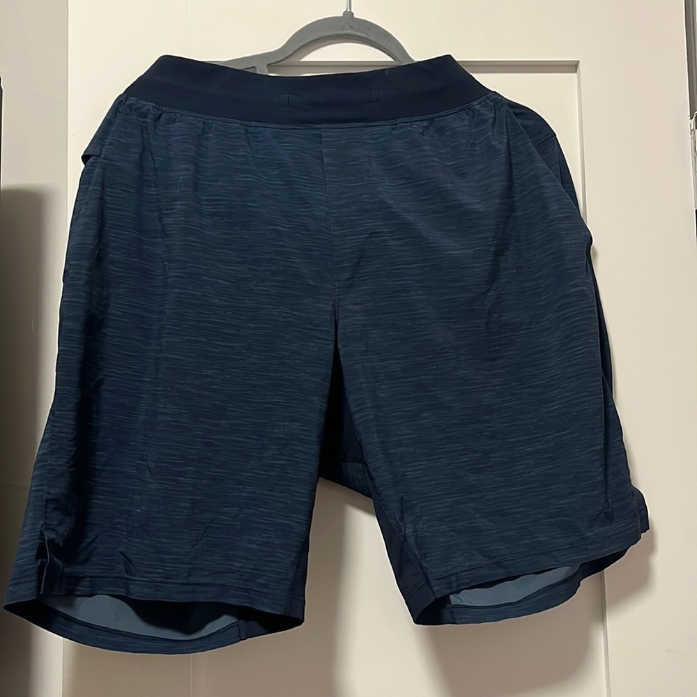 LULUEMON shorts - medium 9 inch